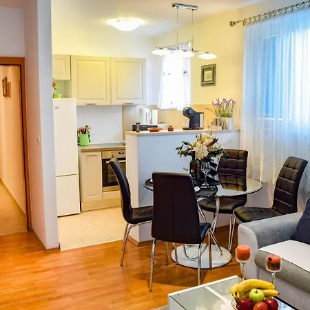 Faledo By Aula Apartment